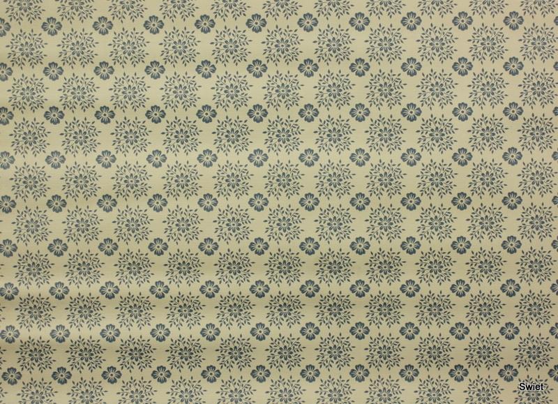 8808 blauw wit bloemen behang uit de jaren 70 en 80 swiet, Huis en Inrichting, Stoffering | Behang, Verzenden, Minder dan 10 m²