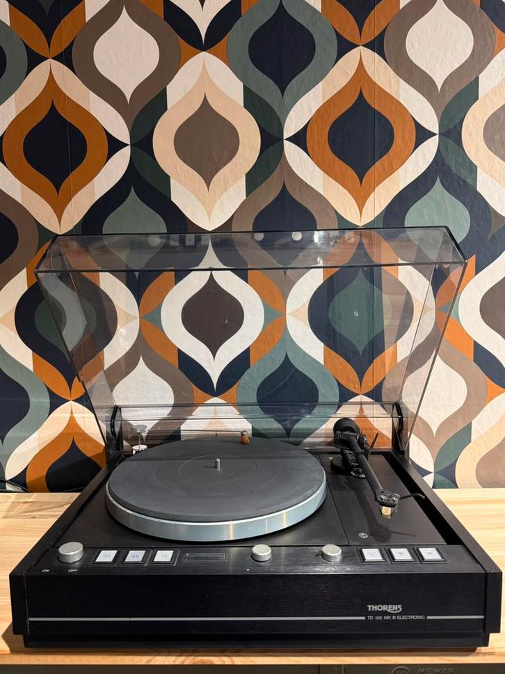 Thorens TD 126 MKIII, Linn Akito arm, AT-OC9 mc, topstaat, Audio, Tv en Foto, Platenspelers, Zo goed als nieuw, Platenspeler, Thorens
