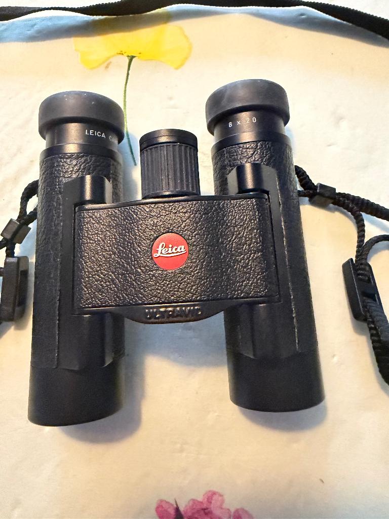 Leica Ultravid 8x20 verrekijker + leren case, Audio, Tv en Foto, Optische apparatuur | Verrekijkers, Ophalen of Verzenden, Zo goed als nieuw