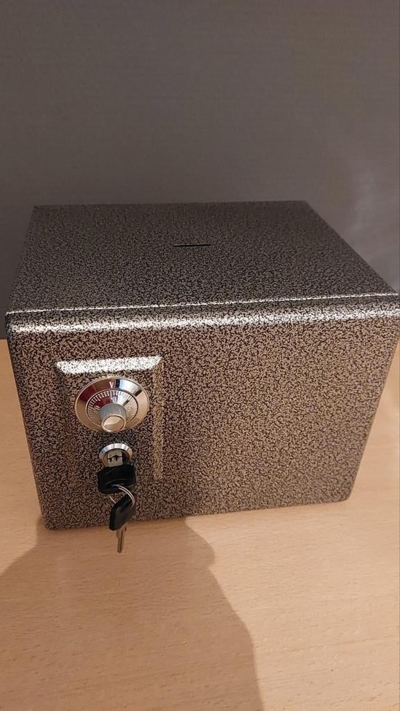 Rabobank spaarpot kluisje, Verzamelen, Spaarpotten, Ophalen of Verzenden, Zo goed als nieuw, Metaal of Blik, Overige thema's