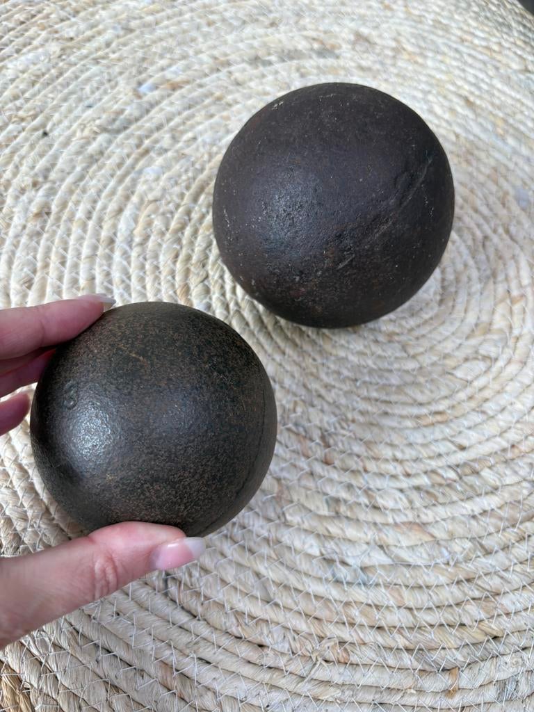 Antieke kanonskogels kogel granaat bodemvondst curiosa, Verzamelen, Militaria | Algemeen, Ophalen of Verzenden, Landmacht, Duitsland