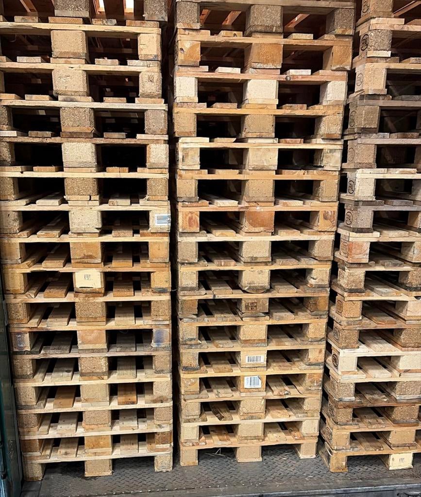Europallets gezocht, Doe-het-zelf en Verbouw, Hout en Planken, Ophalen of Verzenden, Zo goed als nieuw, Pallet, Minder dan 200 cm