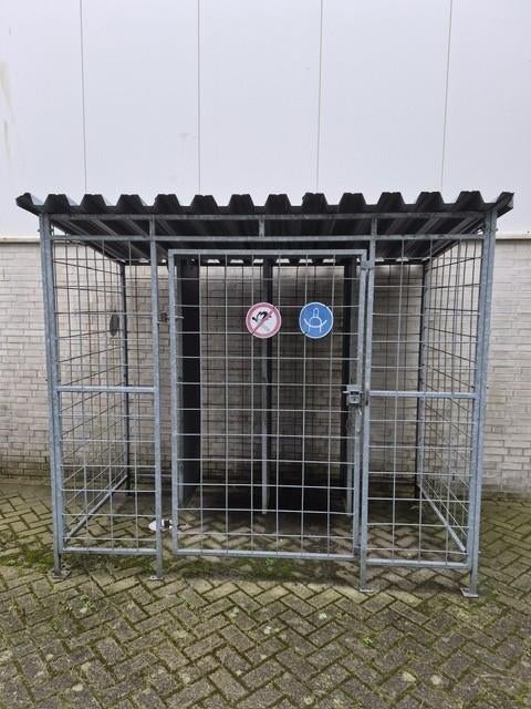 Overdekte hondenkennel / opslag, Ophalen, Hondenkennel, 100 cm of meer, 110 cm of meer