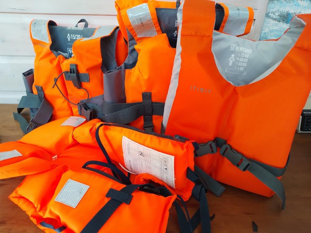 Zwemvesten voor kinderen en volwassenen - Diverse maten, Gebruikt, Tribord, Ophalen of Verzenden, Dame of Heer