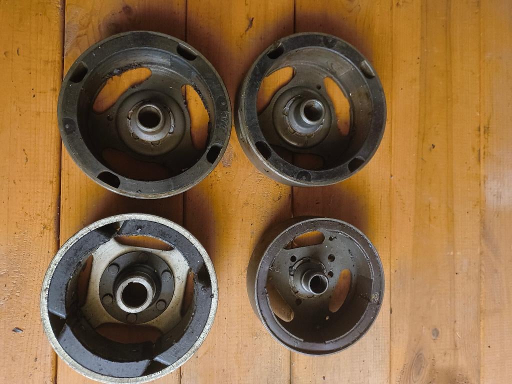 Tomos Vliegwiel (en), Fietsen en Brommers, Brommeronderdelen | Algemeen, Gebruikt, Blok, Ophalen of Verzenden