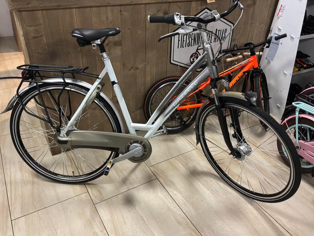 Gazelle Chamonix 28 inch 7 versnellingen framemaat 57 cm, Fietsen en Brommers, Fietsen | Dames | Damesfietsen, Versnellingen, Zo goed als nieuw