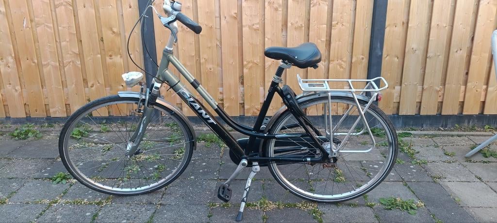 Giant damesfiets, zwart, 8 versnellingen, incl. slot, Ophalen, Gebruikt, Giant, Versnellingen