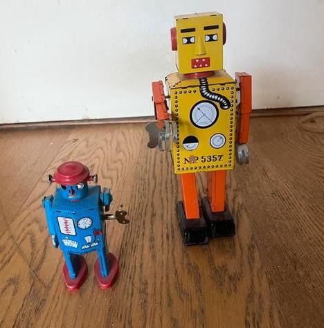 Twee blikken robots, Ophalen of Verzenden, Zo goed als nieuw, Overige