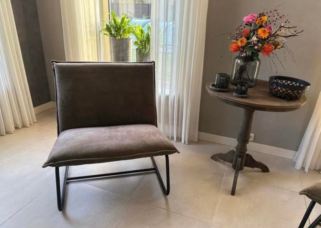 Industriële/ Moderne fauteuil olijfgroen, Ophalen, Twee, Zwart, Zo goed als nieuw