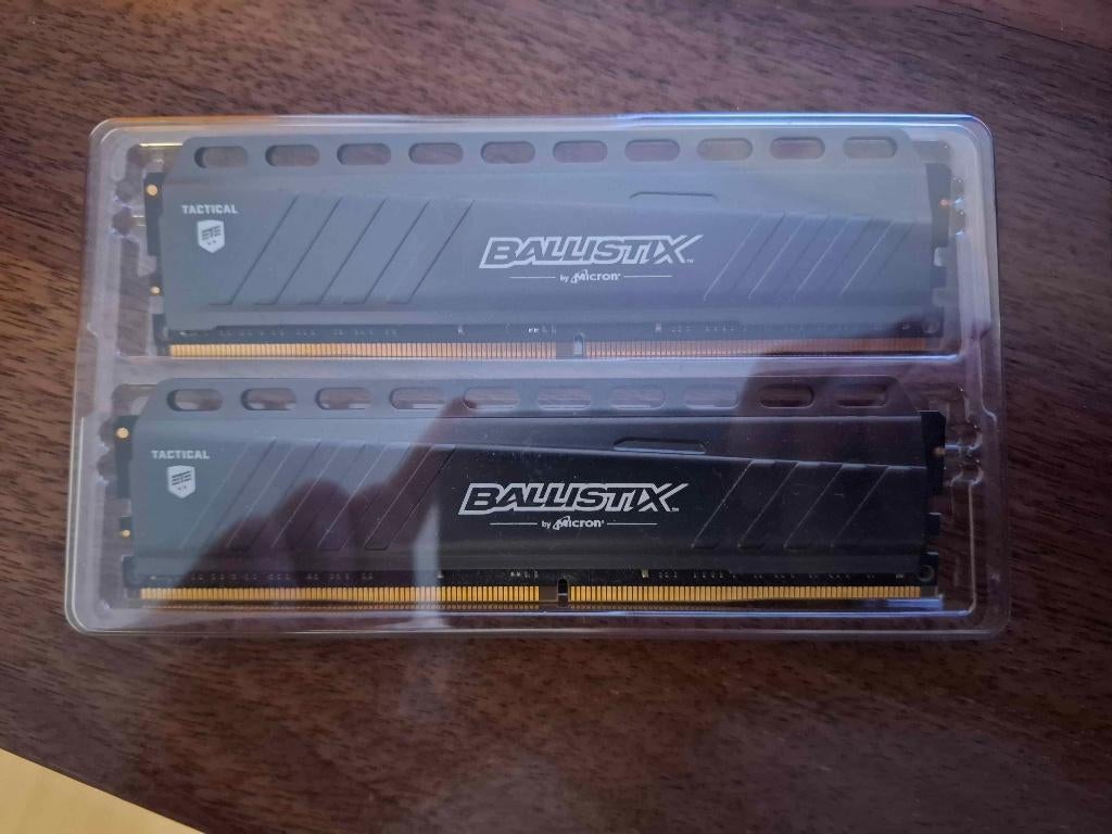 Crucial Ballistix Tactical 2x8GB (16GB) DDR4 2666MHz RAM, Computers en Software, RAM geheugen, Gebruikt, DDR4, Ophalen of Verzenden