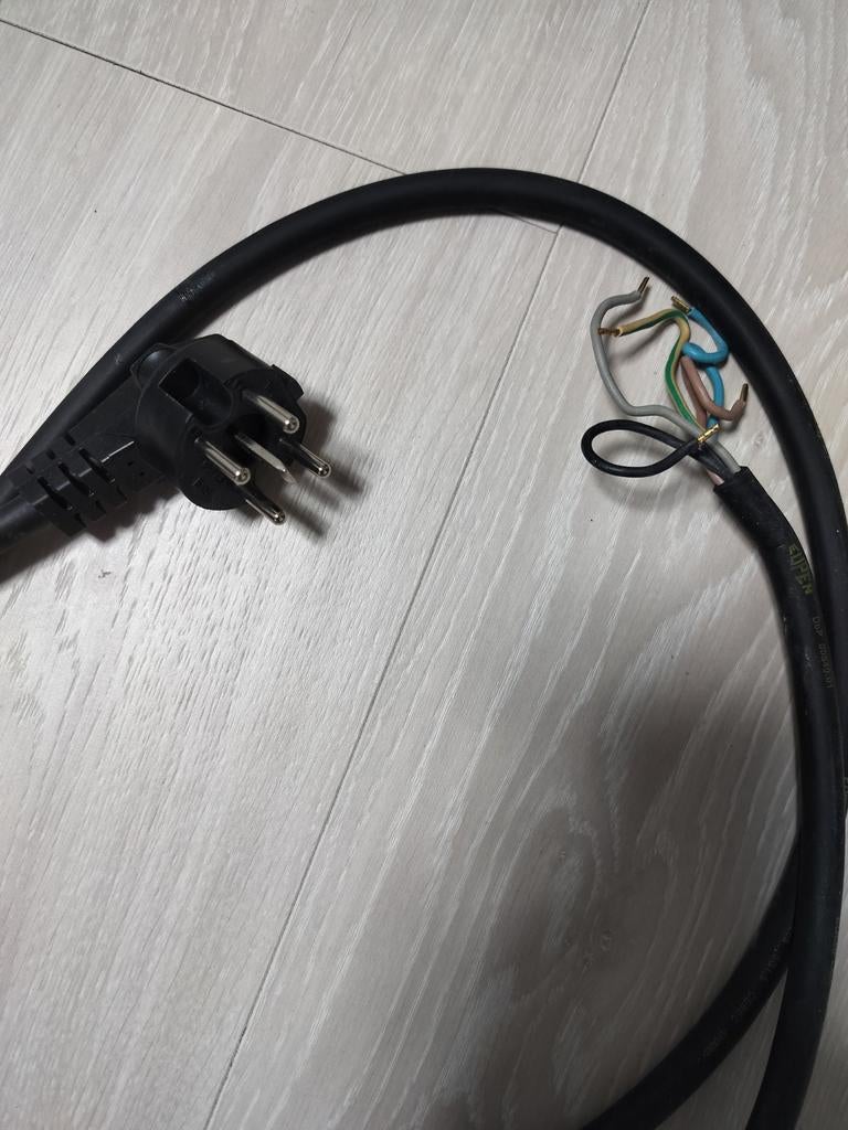 Zwarte stroomkabel met stekker 2 of 3 fasen, Ophalen of Verzenden, Gebruikt, Kabel of Snoer