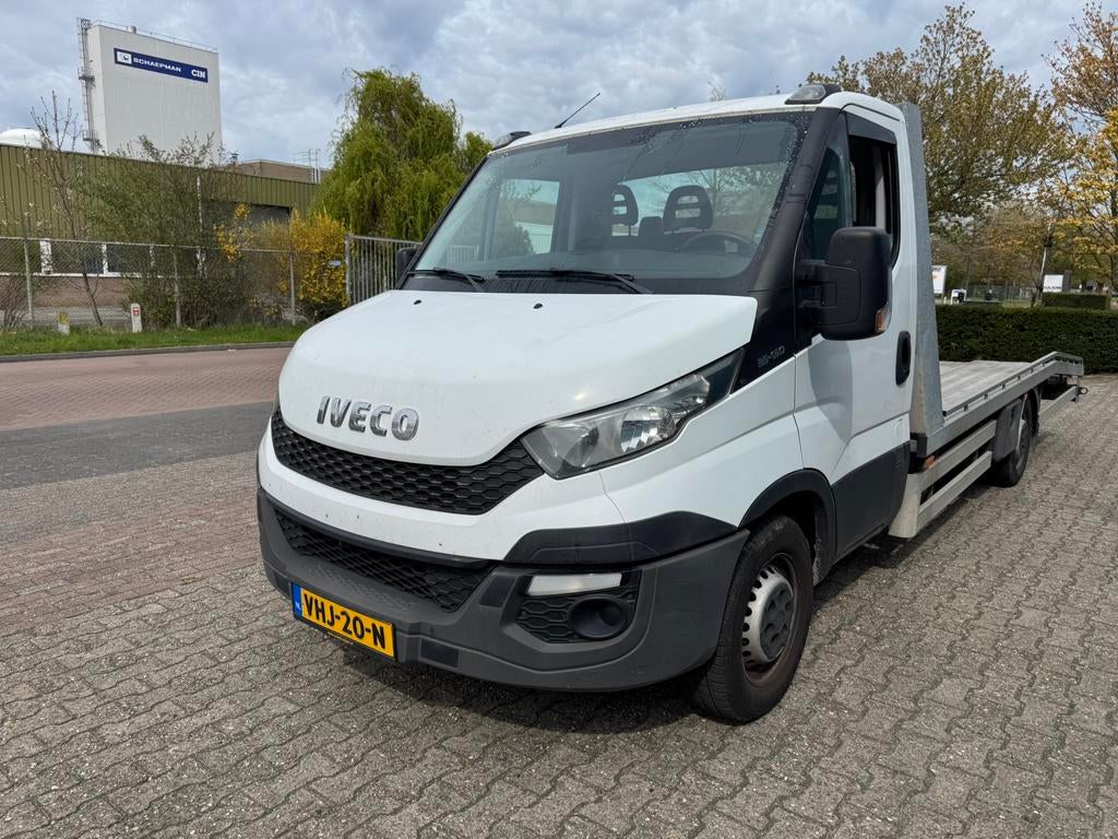 Iveco Daily 35-150 bj.2017 AUTOAMBULANCE/OPRIJWAGEN 1450Kg, Auto's, 145 pk, Zwart, 4 cilinders, Iveco