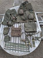 Vintage plunjezak KL met militaire uitrusting - jaren 70, Ophalen of Verzenden, Landmacht, Nederland, Kleding of Schoenen