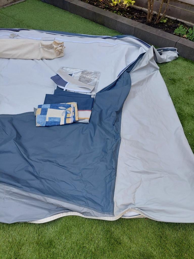 Dorema carvan voortent, Caravans en Kamperen, Ophalen