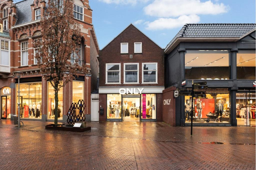 NIEUW! Woonruimte te huur Wijde Burgstraat, Sneek, Huizen en Kamers
