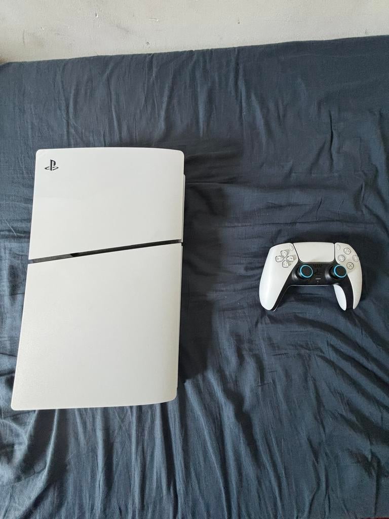 Playstation 5 Digital + Controller, Spelcomputers en Games, Spelcomputers | Sony PlayStation 5, Ophalen of Verzenden, Zo goed als nieuw