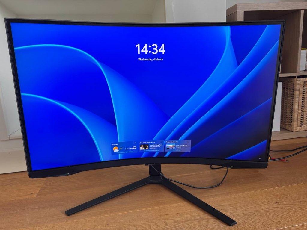 Samsung Odyssey G6 (32", 240hz, QHD), Computers en Software, Monitoren, Gaming, VA, Ophalen of Verzenden, Zo goed als nieuw