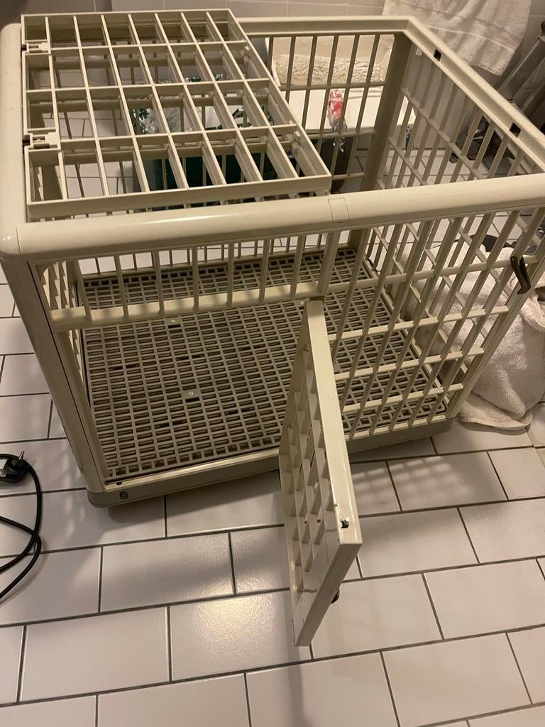 Honden, katten bench beige kleur, Ophalen, C, Zo goed als nieuw, X