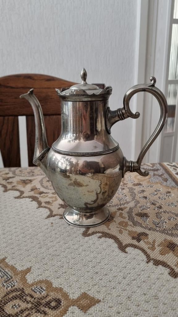 Vintage verzilverde koffiepot – klassiek model, Antiek en Kunst, Antiek | Goud en Zilver, Ophalen of Verzenden