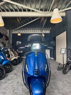 Vespa sprint 50S | Custom | Full option | Nieuwstaat |3000km, Ophalen, Overige modellen, Zo goed als nieuw, Benzine