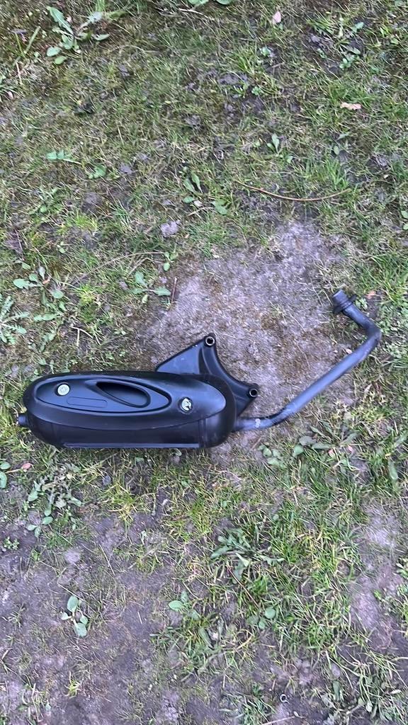 Uitlaat piaggio 4t 2v, Fietsen en Brommers, Brommeronderdelen | Scooters, Ophalen of Verzenden, Zo goed als nieuw, Uitlaat, Piaggio