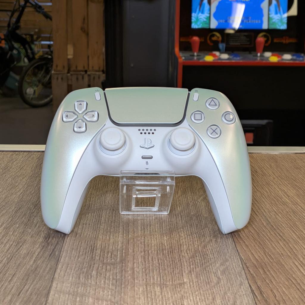 Sony Playstation 5 Chroma Wit Controller Nette staat, Sony, Zo goed als nieuw, Support@sony.com, 1-7-1 Konan, Minato-ku
Tokyo 108-0075
Japan