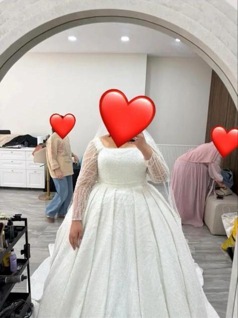 Exclusieve trouwjurk & kinajurk maat 52 – Nieuwstaat 6 maand, Kleding | Dames, Trouwkleding en Trouwaccessoires, Zo goed als nieuw