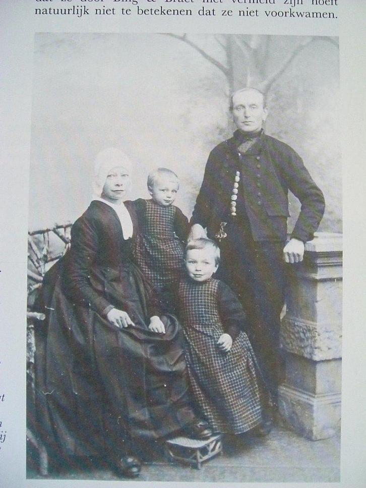 De klederdracht van Bunschoten, Spakenburg en Eemdijk., Boeken, Geschiedenis | Stad en Regio, Zo goed als nieuw, 19e eeuw, Ophalen of Verzenden