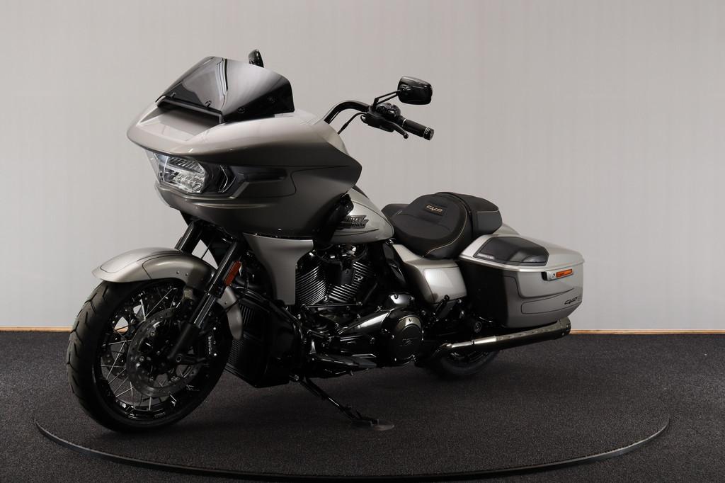 Harley-Davidson FLTRXSE CVO Road Glide Custom Color Platinum, Motoren, Motoren | Harley-Davidson, Cruise Control, Bedrijf, Overig