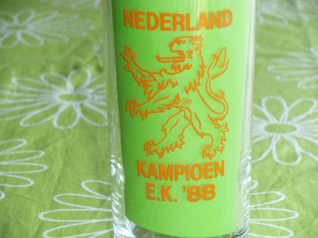 Nederland Kampioen EK 88 glas, Verzamelen, Sportartikelen en Voetbal, Ophalen of Verzenden, Zo goed als nieuw, Overige binnenlandse clubs