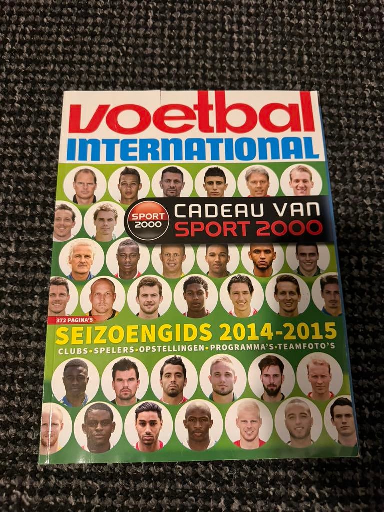 Voetbal International seizoengids 2014-2015, Boeken, Ophalen of Verzenden, Zo goed als nieuw, Artiest