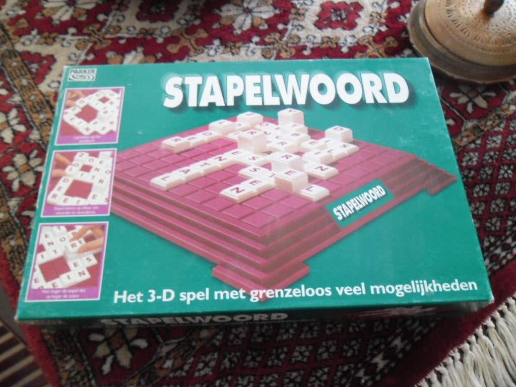gezelschapsspel Stapelwoord, Hobby en Vrije tijd, Gezelschapsspellen | Bordspellen, Drie of vier spelers, Ophalen of Verzenden