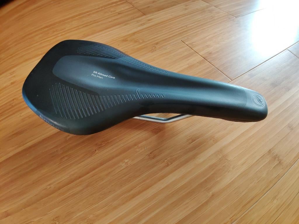 Ergon SR Allroad Core Pro Men gravel zadel, maat SM, Fietsen en Brommers, Fietsonderdelen, Zadel, Ophalen of Verzenden