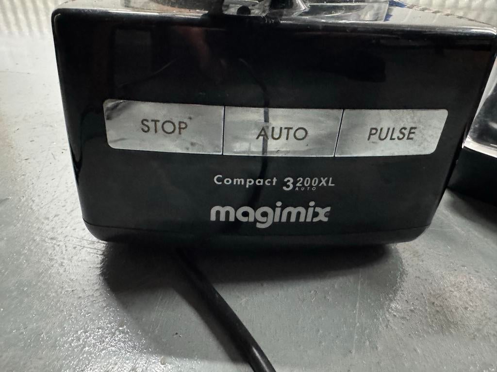Magimix Compact 3200XL met accessoires, 2 tot 3 liter, Ophalen, Zo goed als nieuw, 3 snelheden of meer