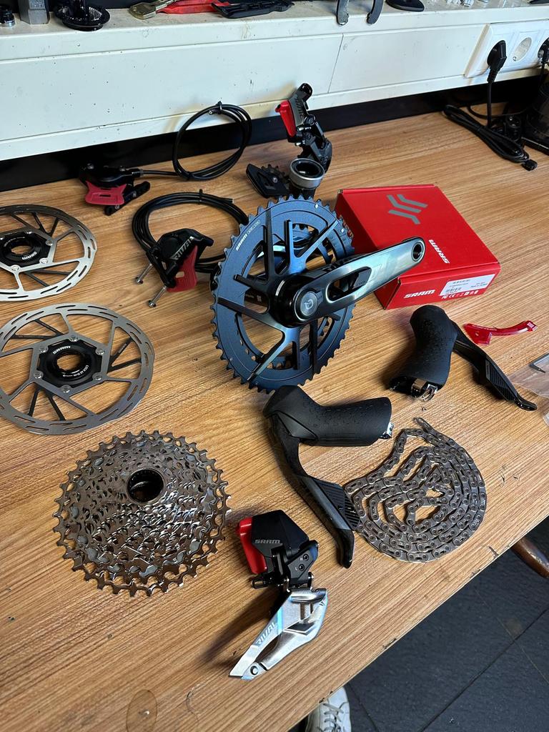Sram Rival E1 2x12 AXS groepset met powermeter NIEUW!, Compliance@sram.com, Sram, Paasbosweg 16, Nijkerk, Nieuw