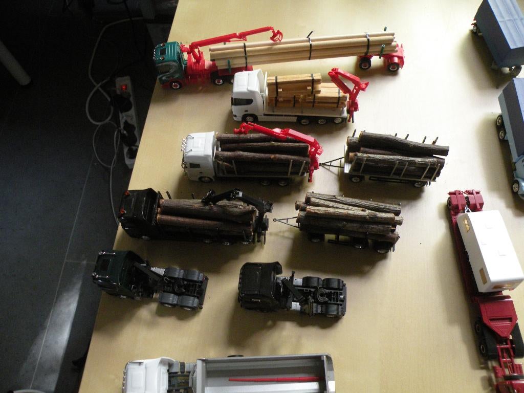 Scania's, Hobby en Vrije tijd, Modelauto's | 1:87, Ophalen of Verzenden, Gebruikt, Bus of Vrachtwagen, Herpa