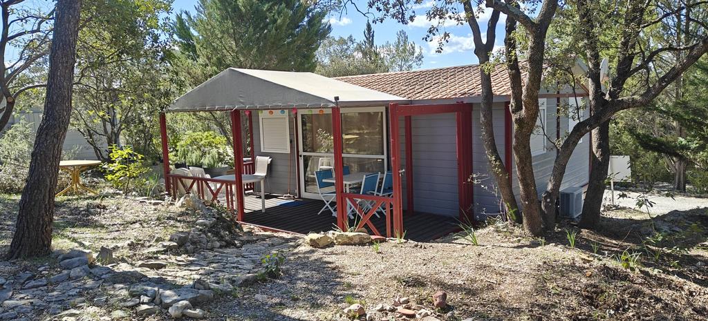 Te koop, goed onderhouden chalet in Zuid-Frankrijk, Vakantie, 5 personen, Airconditioning, Recreatiepark, Languedoc-Roussillon