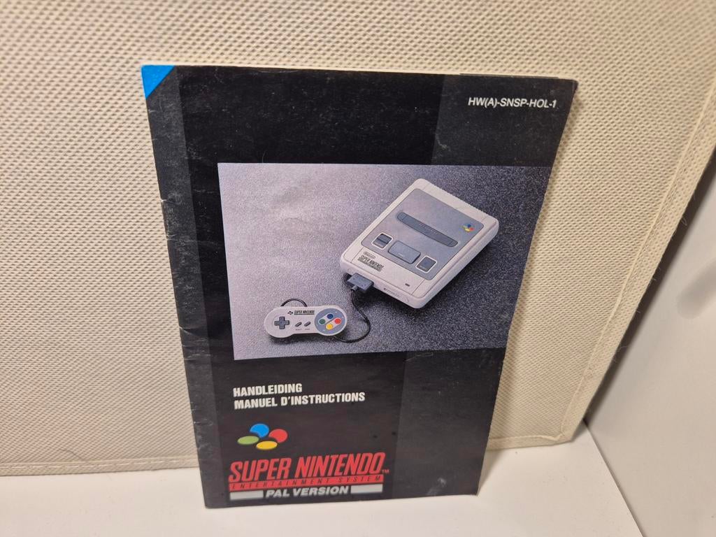 Super Nintendo Pal Version handleiding HW(A) SNSP HOL 1, Spelcomputers en Games, Games | Nintendo Super NES, Avontuur en Actie