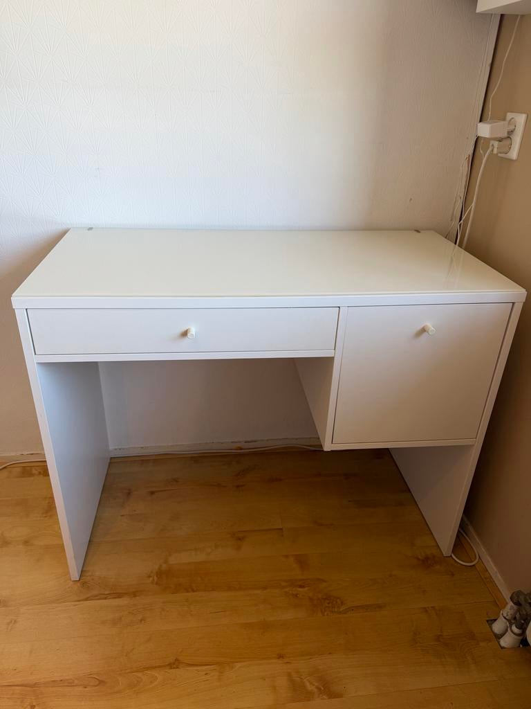 Kaptafel / Bureau met glasplaat, Huis en Inrichting, Tafels | Kaptafels, Ophalen, 100 tot 150 cm, Minder dan 100 cm, Glas