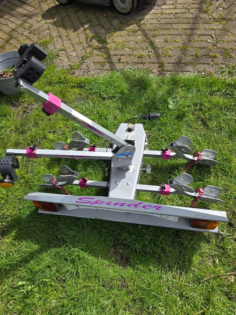 Spinder RC-2-F fietsendrager voor 2 fietsen, Ophalen, 2 fietsen, Gebruikt, Trekhaakdrager