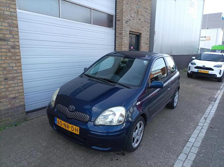 Toyota Yaris 1.3 VVT-i Sol Automaat APK 04-2027, Auto's, Toyota, Particulier, Te koop, Yaris, ABS, Airbags, Alarm, Boordcomputer