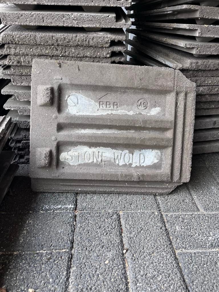 Stonewold RBB dakpannen - 66 hele en enkele halve, Ophalen, Gebruikt, Steen of Klei, 5 tot 10 m²