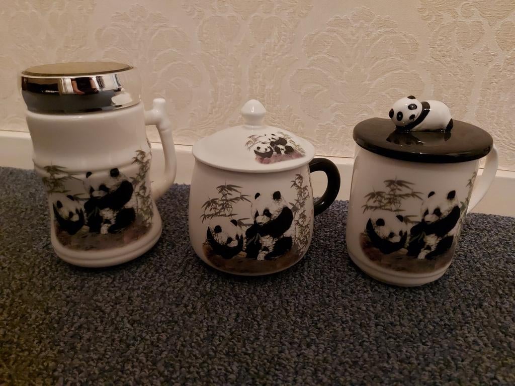3 decoratiebekers/mokken met panda afbeeldingen, Ophalen of Verzenden, Zo goed als nieuw