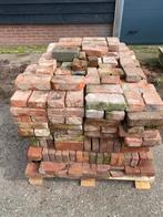 Oude metselstenen en 5 grindtegels, Ophalen, Gebruikt, Bakstenen