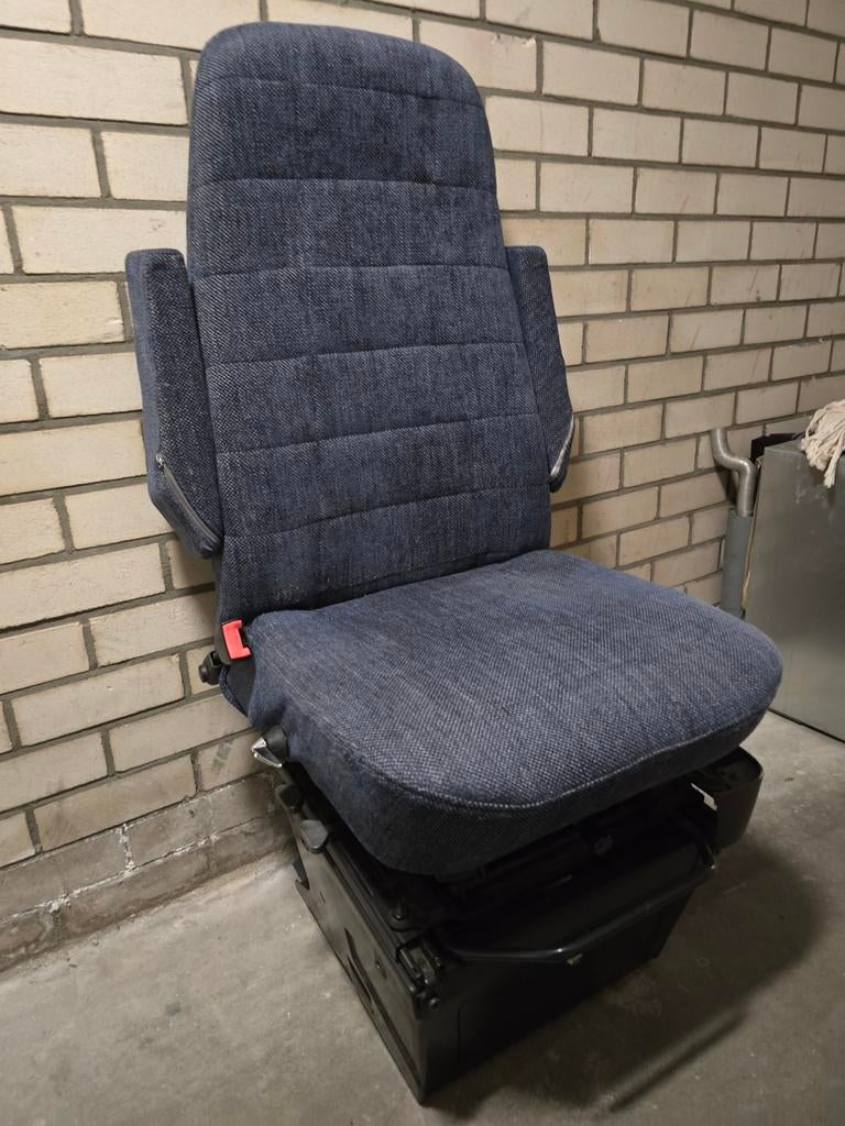 Camper bestuurdersstoel draaibaar & met kluis!, Ophalen, Zo goed als nieuw