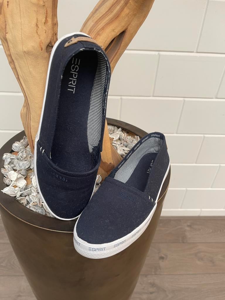 Instappers of bootschoenen van Esprit, Blauw, Instappers, Ophalen of Verzenden, Zo goed als nieuw