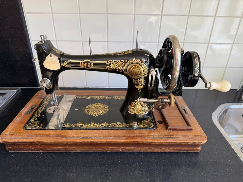 Antieke Union Naaimachine met Koffer - Perfecte Staat, Ophalen