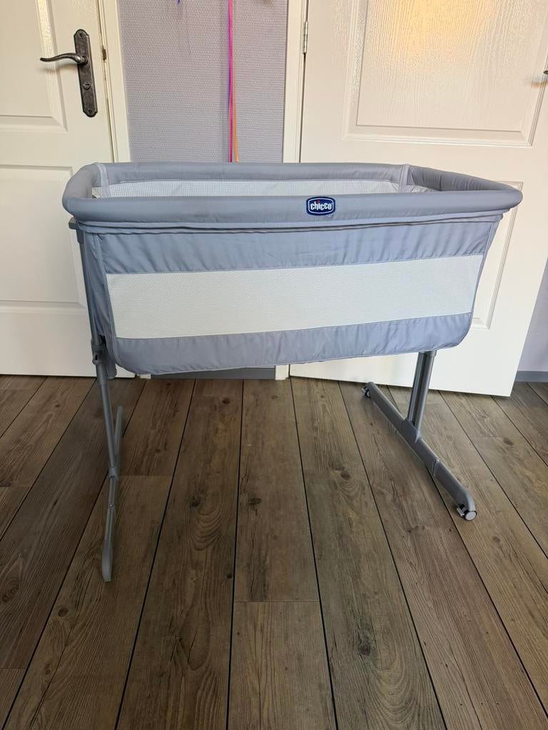Chicco Next2Me co-sleeper met Aerosleep en hoeslakens, Kinderen en Baby's, Babywiegjes en Ledikanten, Ophalen of Verzenden, Zo goed als nieuw