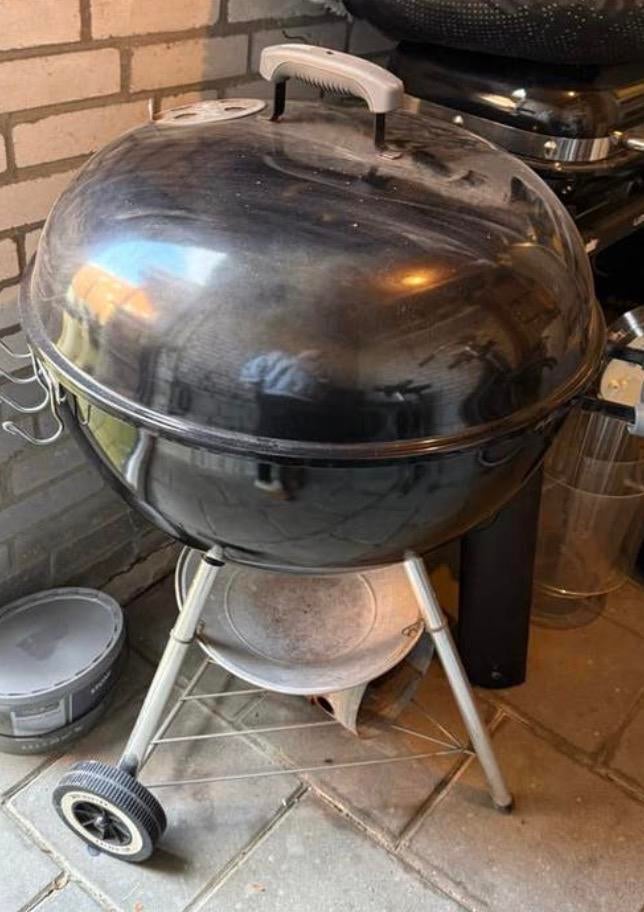 Weber Houtskoolbarbecue met deksel, Tuin en Terras, Houtskoolbarbecues, Ophalen, Gebruikt
