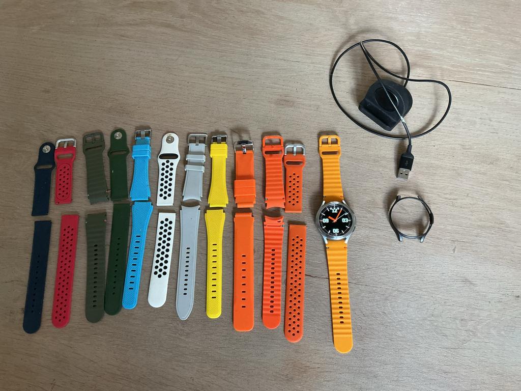 Samsung Galaxy Watch 4 Classic 46mm Zilver, Sieraden, Tassen en Uiterlijk, Smartwatches, Ophalen of Verzenden, Waterdicht, Afstand